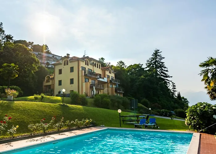 Nice Appartment With Terrace And Stunning Lake View