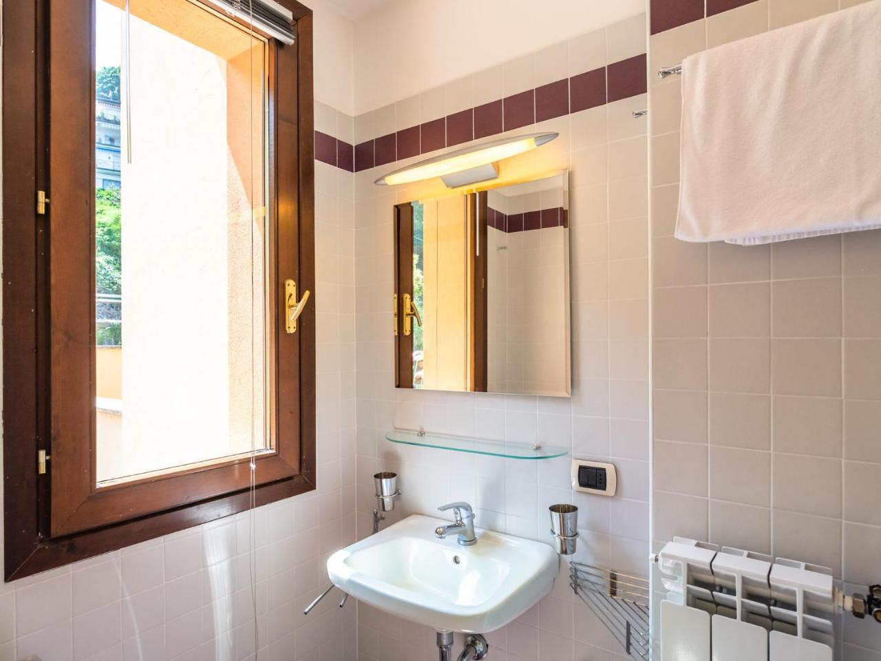 With Terrace And Stunning View Holiday home Stresa